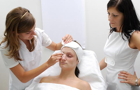 TCSE for Students & Schools - TCSE | Training Center for Skin Experts